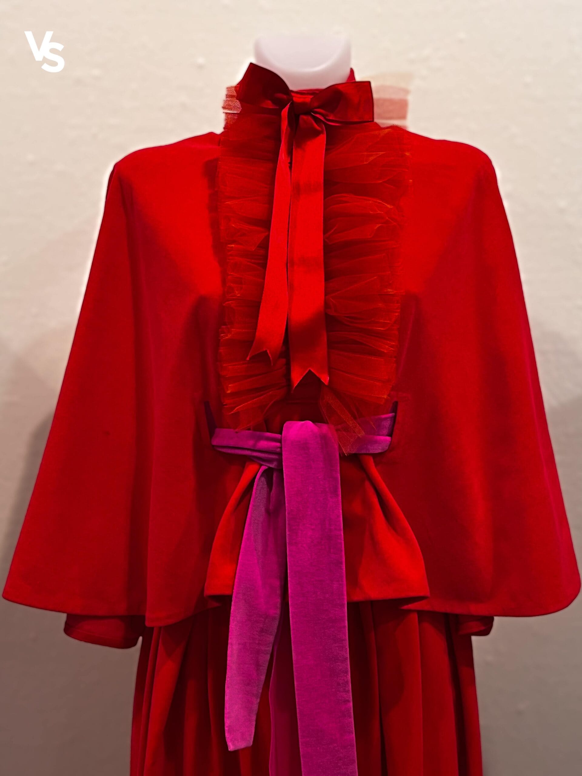 Vestido Rojo con moños de Ágatha Ruiz de la Prada